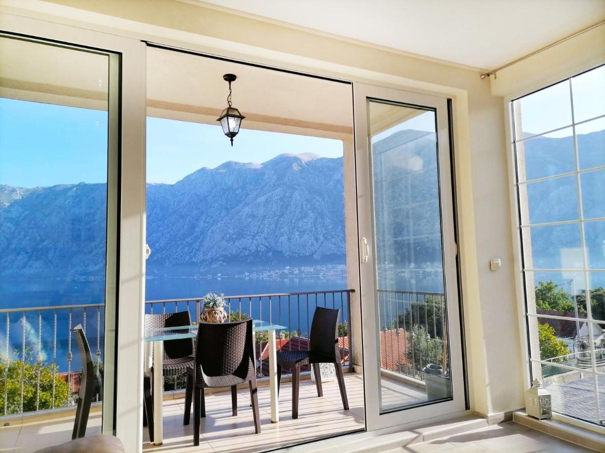 Bay Of Kotor View Apartment With Pool Prčanj Εξωτερικό φωτογραφία
