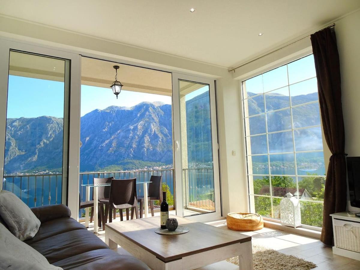 Bay Of Kotor View Apartment With Pool Prčanj Εξωτερικό φωτογραφία